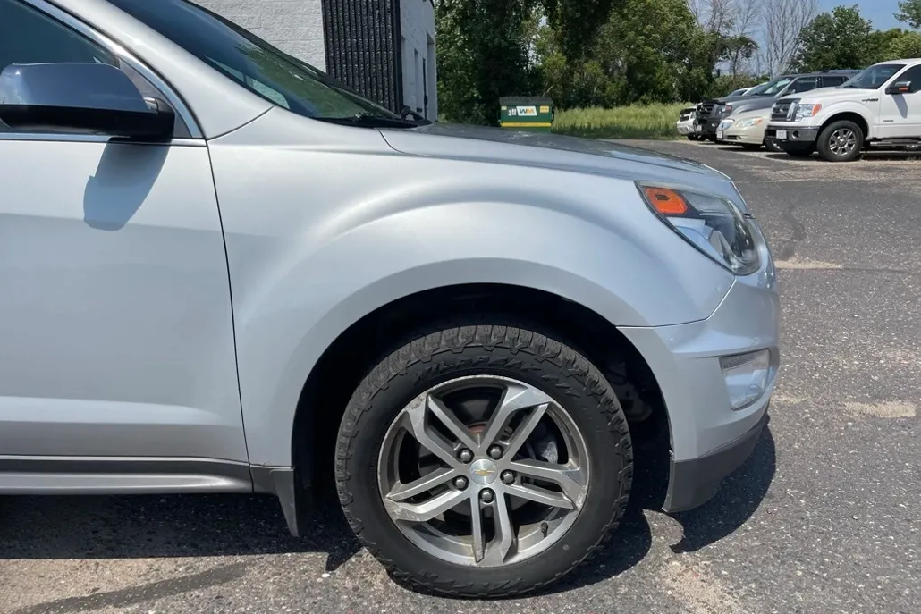 2017 Chevrolet Equinox Premier photo 1