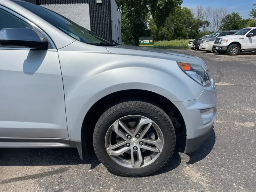 2017 Chevrolet Equinox Premier photo 1