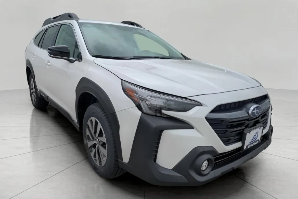 2025 Subaru Outback Premium photo 1