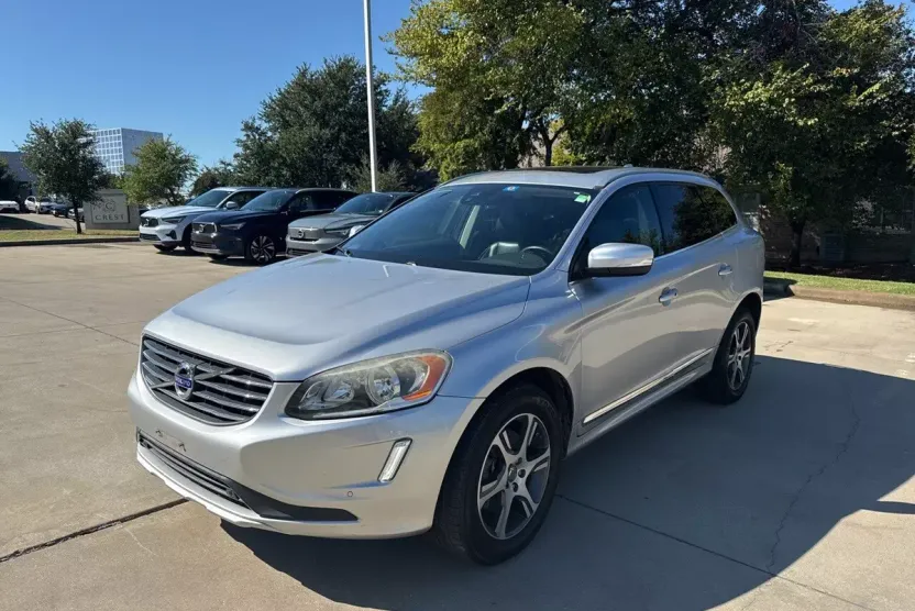 2014 Volvo XC60 T6 Premier Plus photo 1