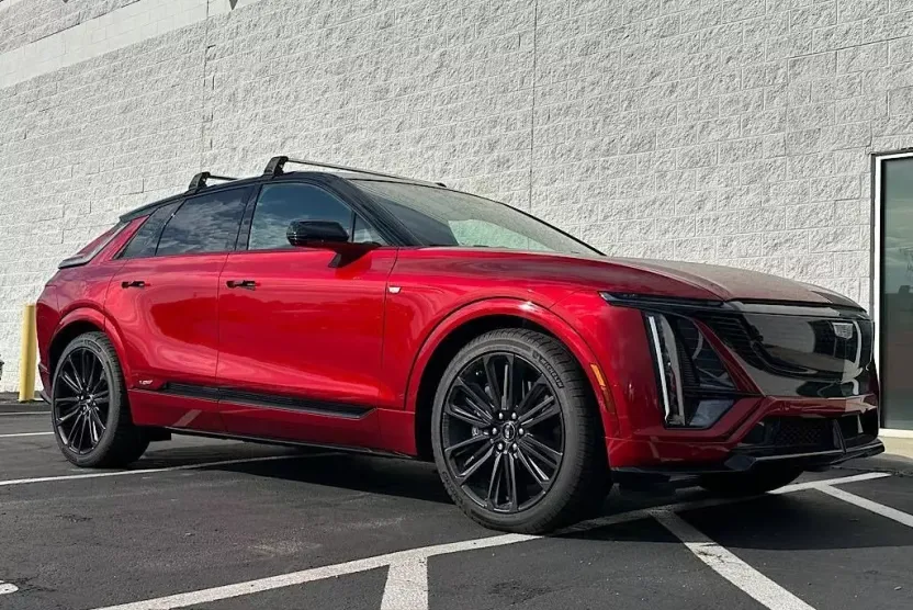 2026 Cadillac Lyriq photo 1