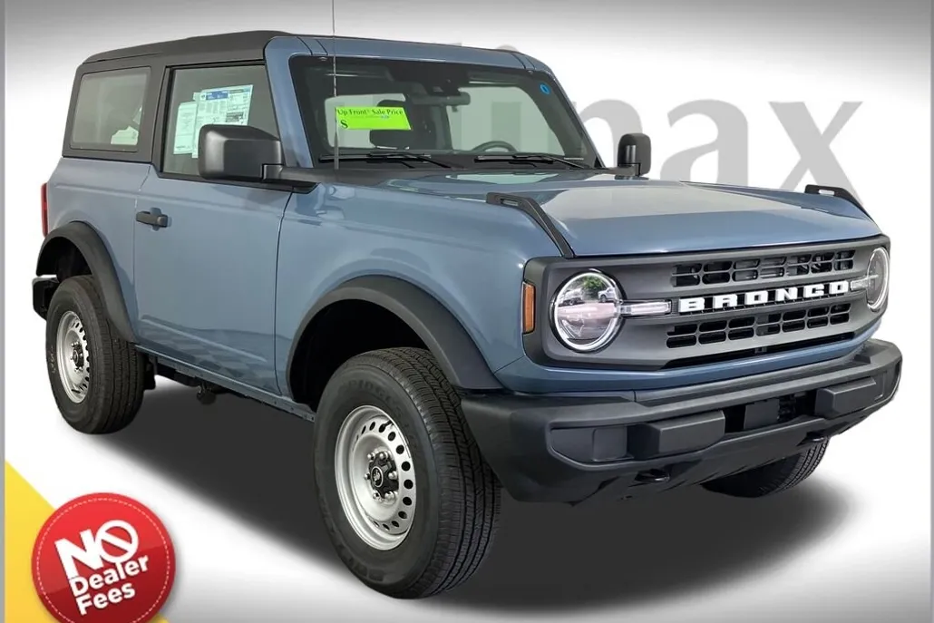 2025 Ford Bronco Base photo 1