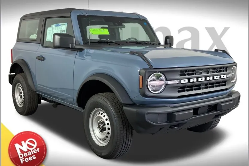 2025 Ford Bronco Base photo 1