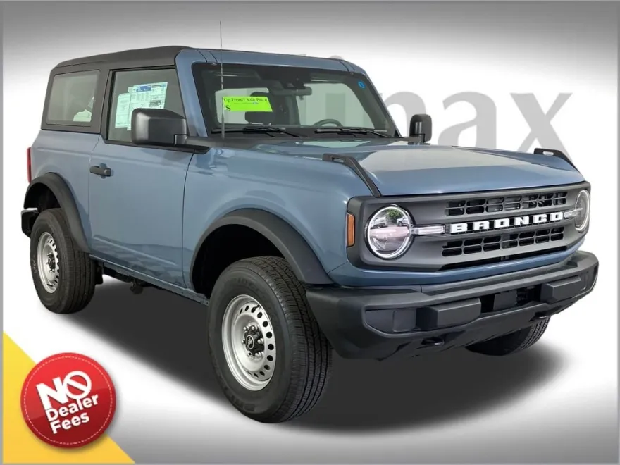 2025 Ford Bronco Base photo 1