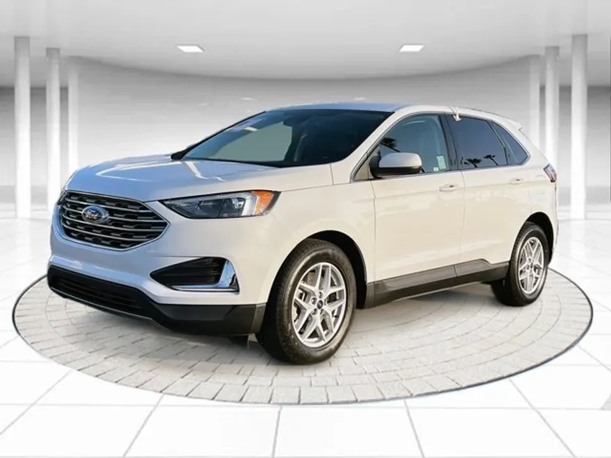 2022 Ford Edge SEL photo 1