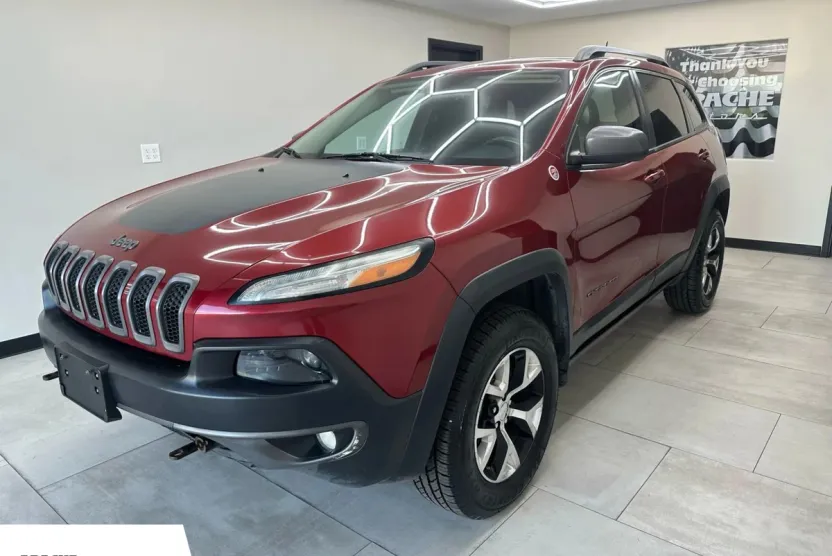 2014 Jeep Cherokee Trailhawk photo 1