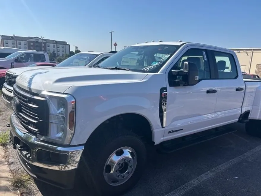 2026 Ford F-350 XL photo 1