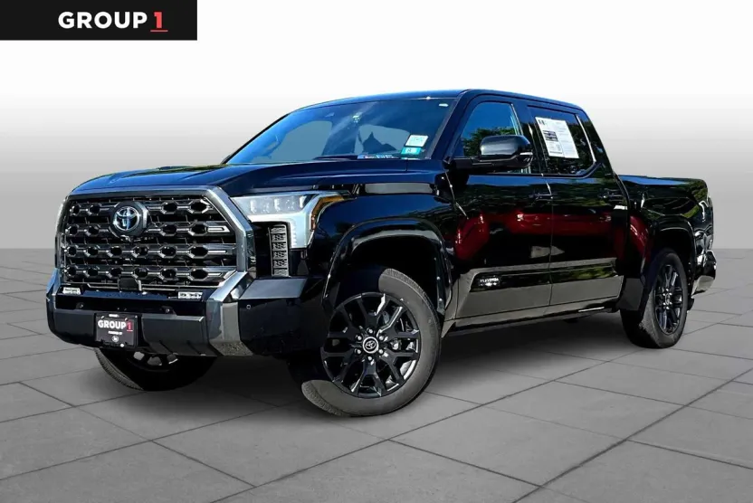2023 Toyota Tundra Platinum CrewMax photo 1