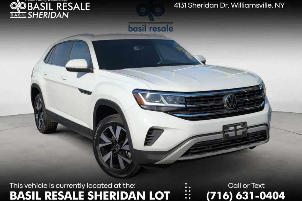 2022 Volkswagen Atlas Cross Sport SE photo 1
