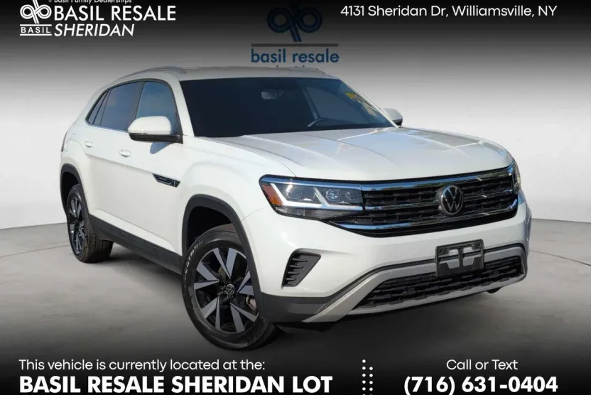 2022 Volkswagen Atlas Cross Sport SE photo 1