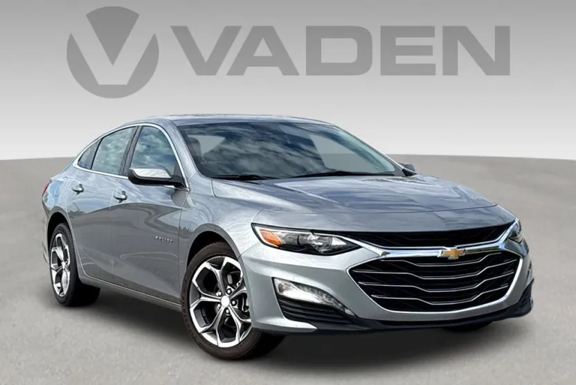 2024 Chevrolet Malibu 1LT photo 1