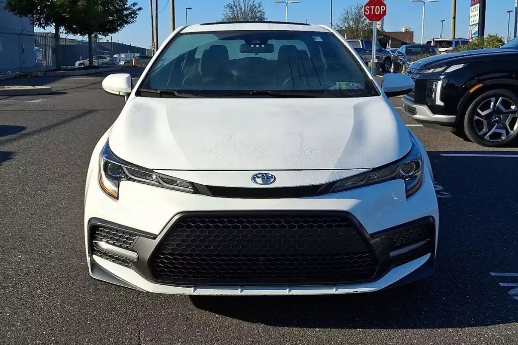 2021 Toyota Corolla SE photo 1