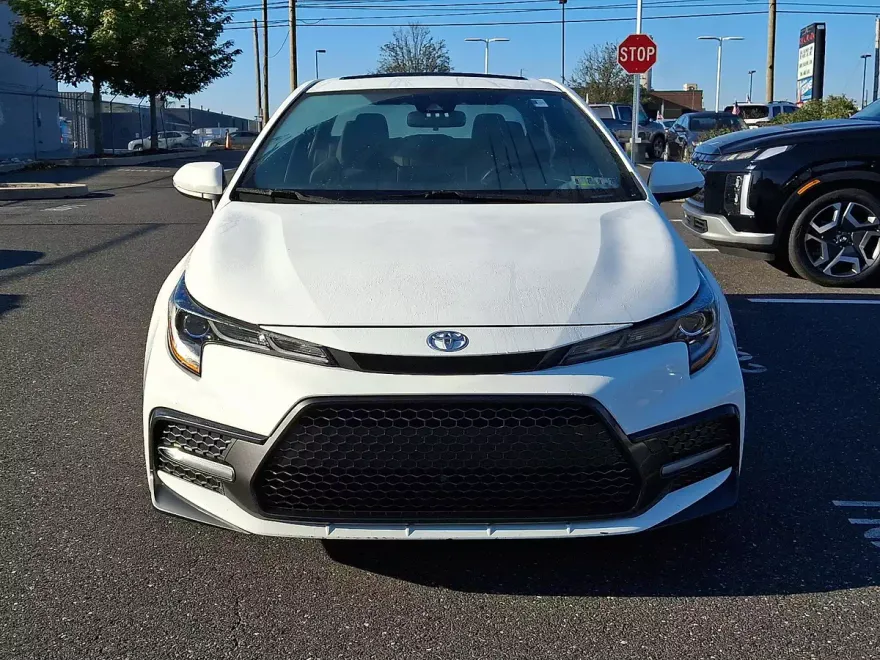 2021 Toyota Corolla SE photo 1