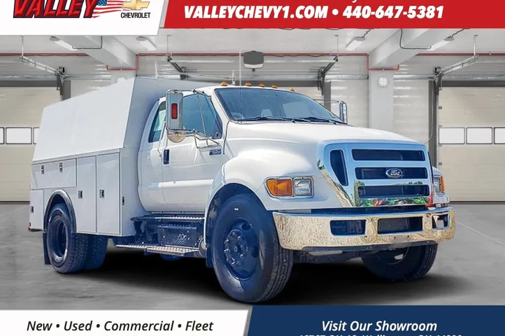 2013 Ford F-650 SuperCab XL photo 1