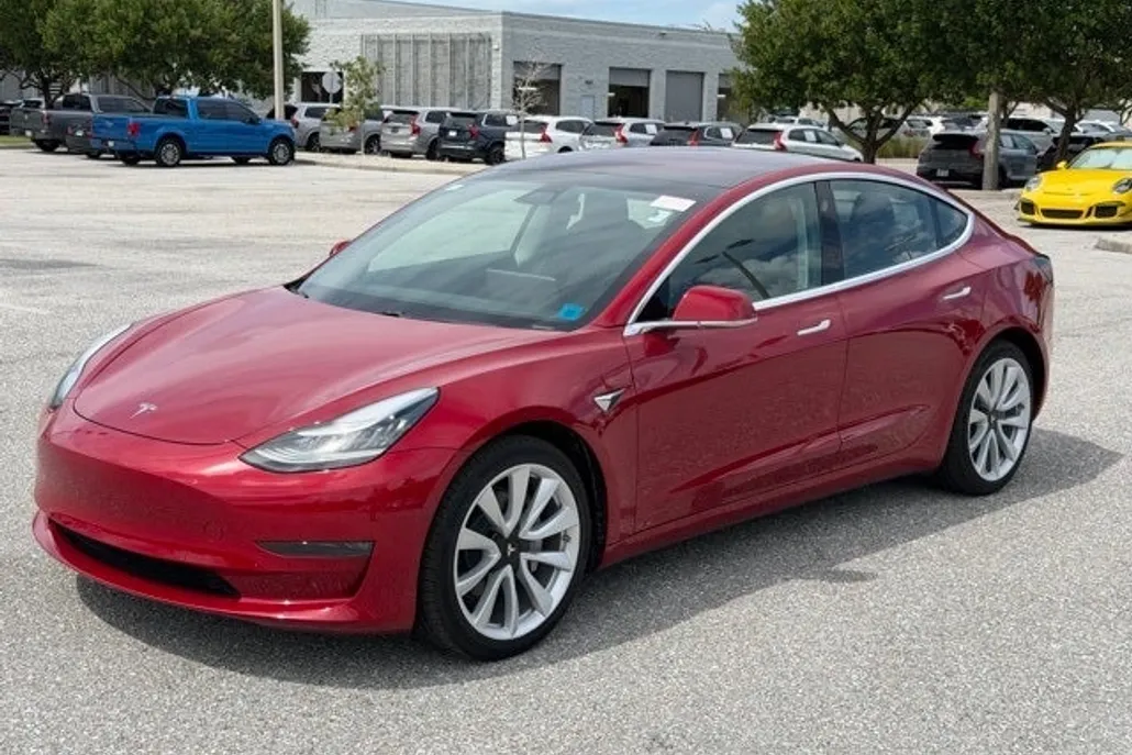 2018 Tesla Model 3 Long Range photo 1