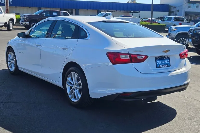 2023 Chevrolet Malibu 1LT photo 1