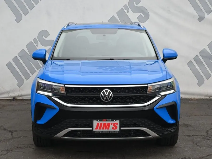 2022 Volkswagen Taos SE photo 1