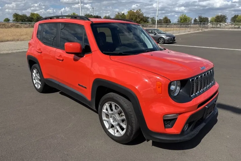 2019 Jeep Renegade Latitude photo 1