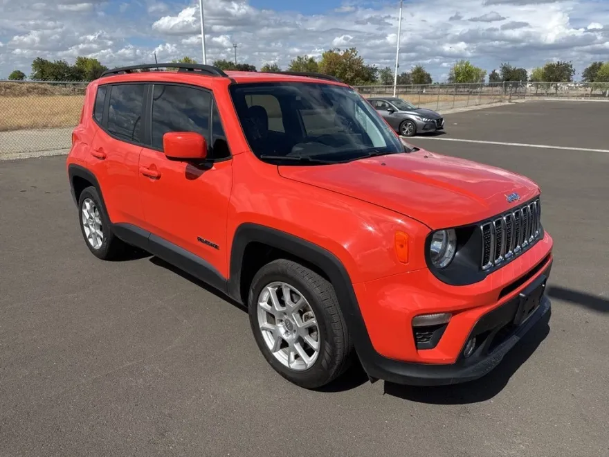 2019 Jeep Renegade Latitude photo 1