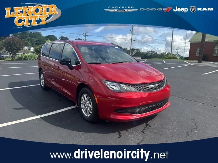 2025 Chrysler Voyager LX photo 1