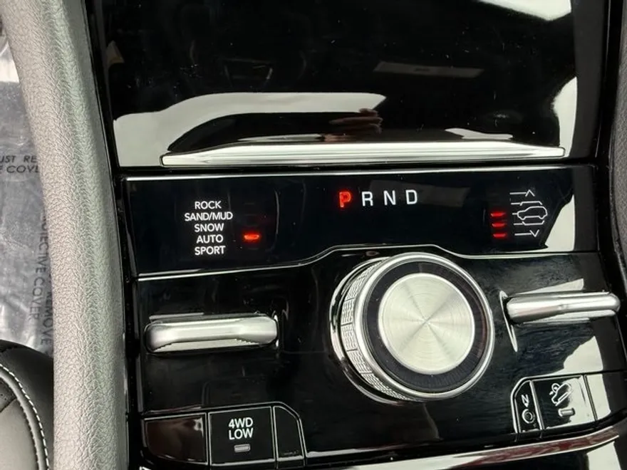 2025 Jeep Grand Cherokee Overland photo 41