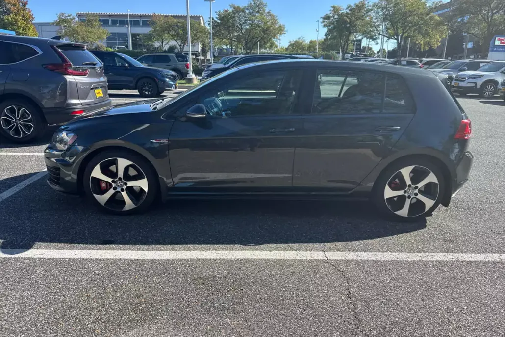 2017 Volkswagen Golf GTI Sport SE Autobahn photo 1