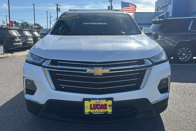2023 Chevrolet Traverse Leather photo 1