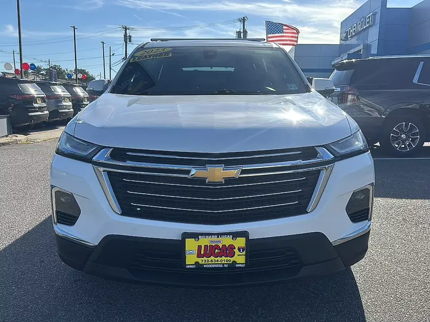 2023 Chevrolet Traverse Leather photo 1