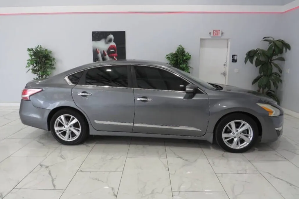 2015 Nissan Altima 2.5 photo 1