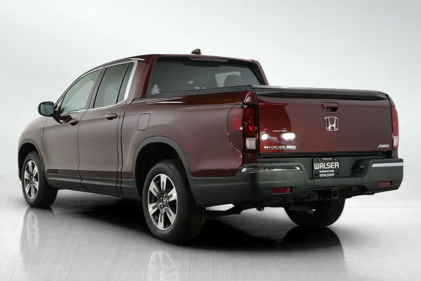 2017 Honda Ridgeline RTL-T photo 1