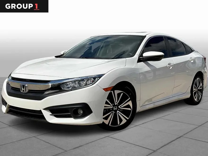 2018 Honda Civic EX-T photo 1
