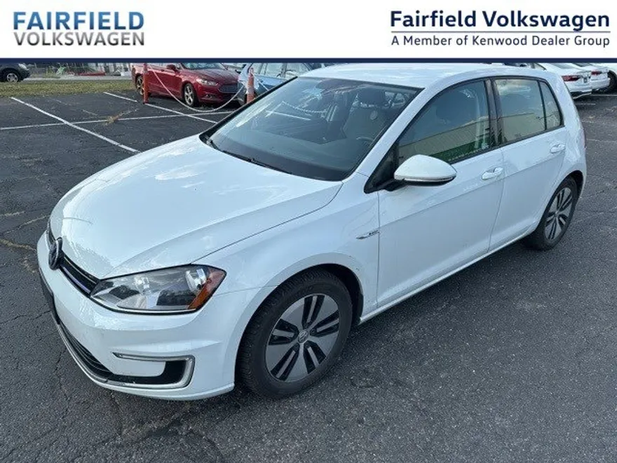 2016 Volkswagen e-Golf SE photo 1