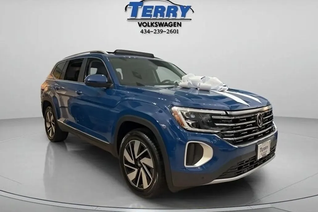 2025 Volkswagen Atlas SEL photo 1