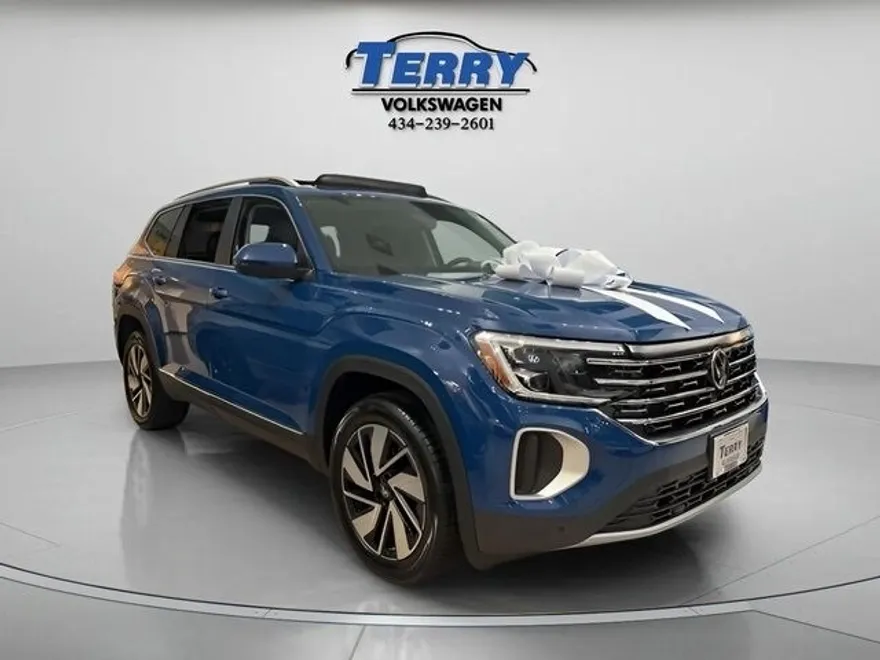 2025 Volkswagen Atlas SEL photo 1