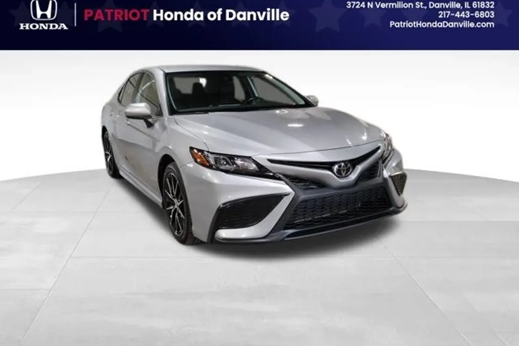 2024 Toyota Camry SE photo 1