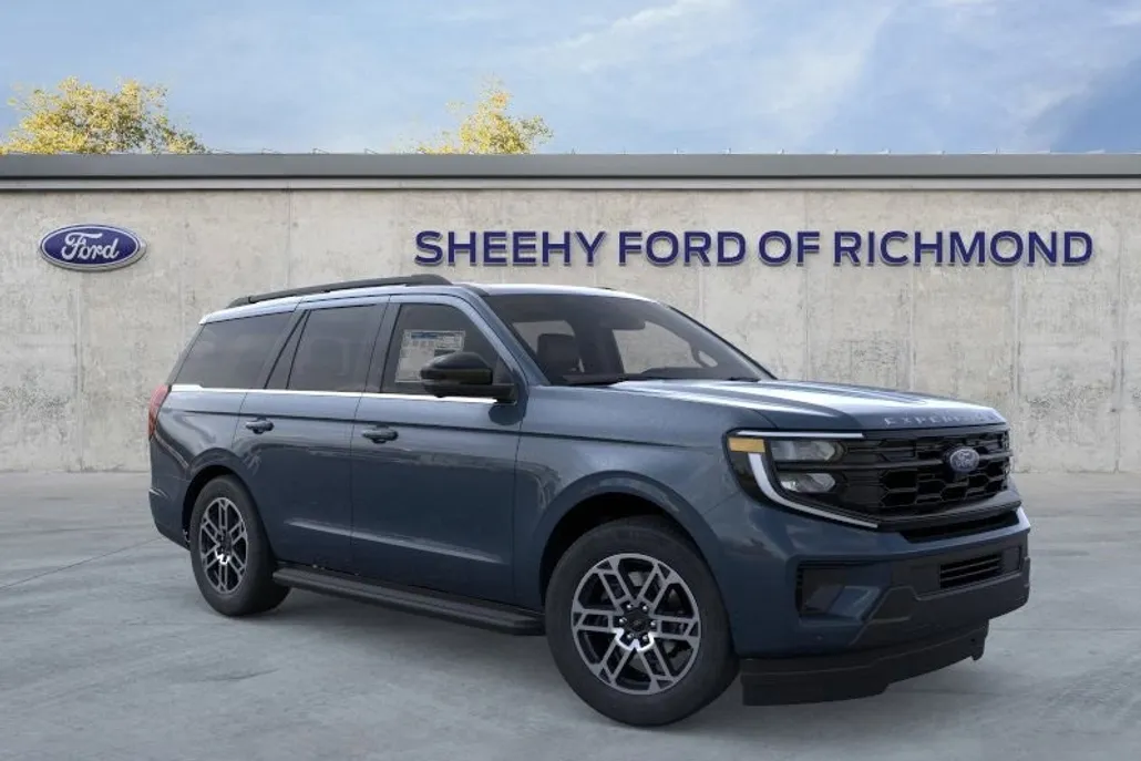 2025 Ford Expedition photo 1