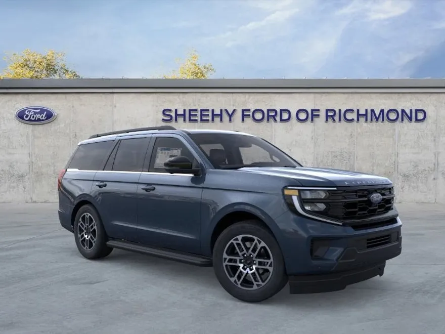 2025 Ford Expedition photo 1