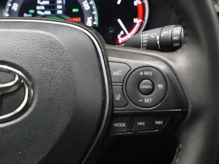2024 Toyota RAV4 XLE Premium photo 19