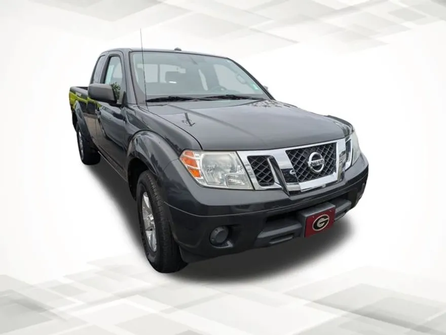 2013 Nissan Frontier SV photo 1