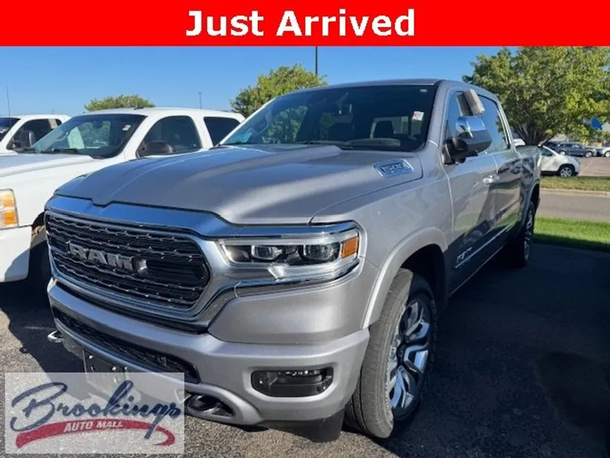 2024 Ram 1500 Limited photo 1
