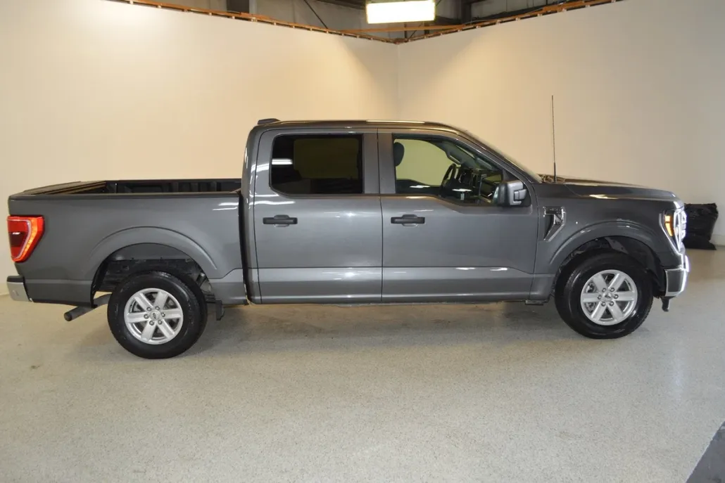 2023 Ford F-150 XLT photo 1