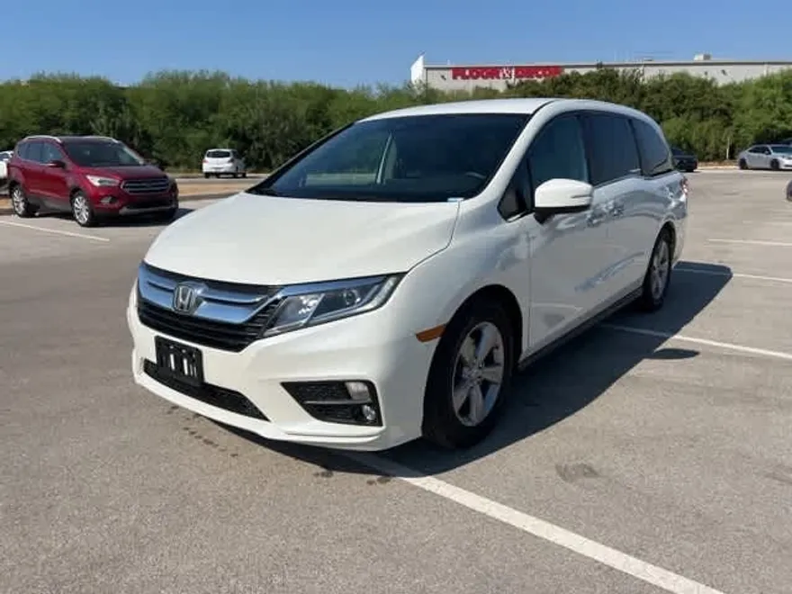 2018 Honda Odyssey EX photo 1