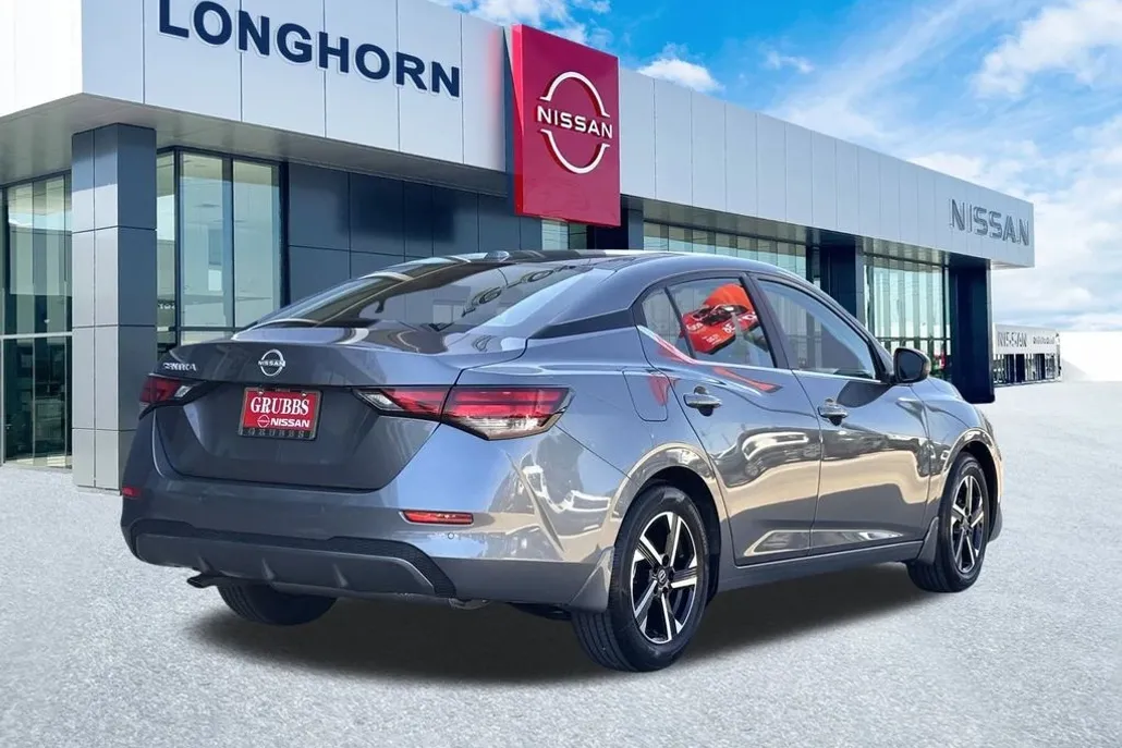 2025 Nissan Sentra SV photo 1