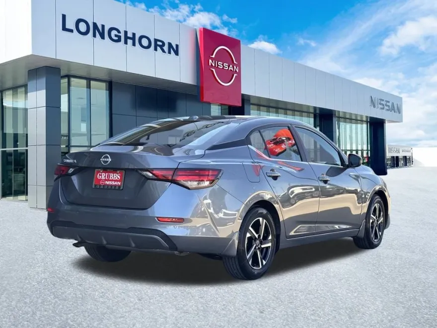 2025 Nissan Sentra SV photo 1
