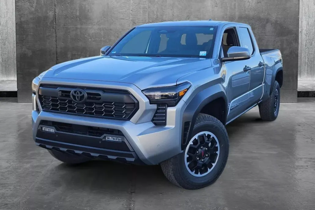 2025 Toyota Tacoma TRD photo 1
