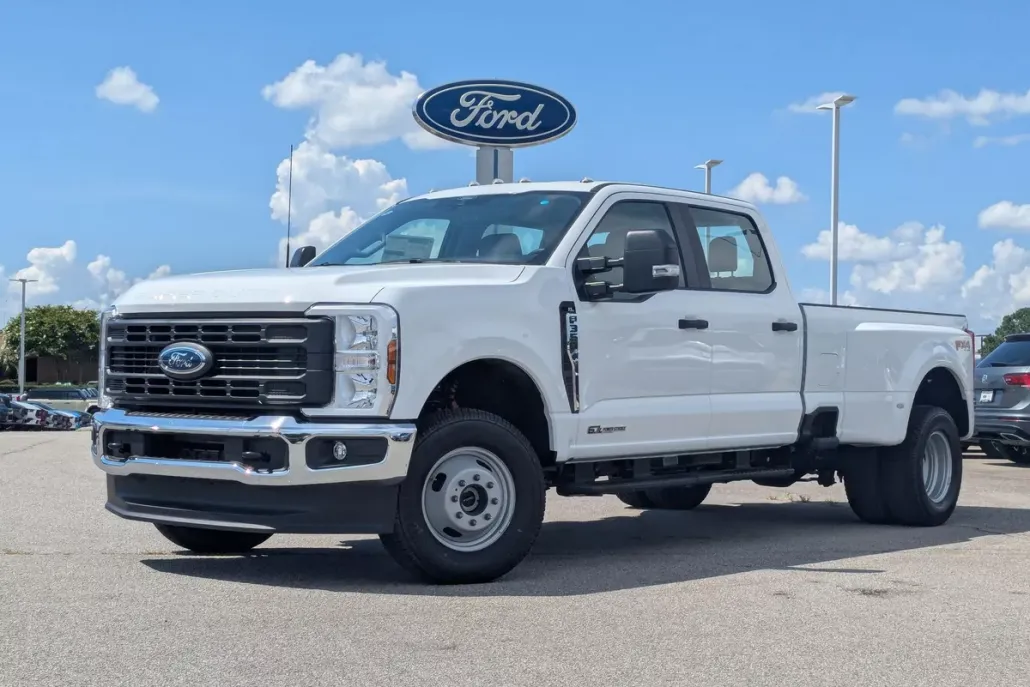 2025 Ford F-350 XL photo 1