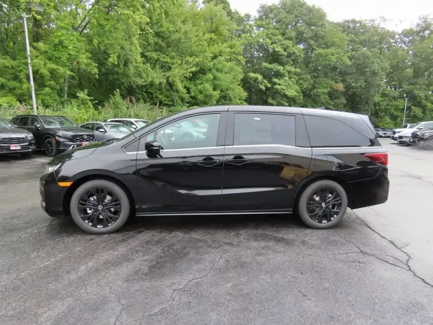 2026 Honda Odyssey photo 1