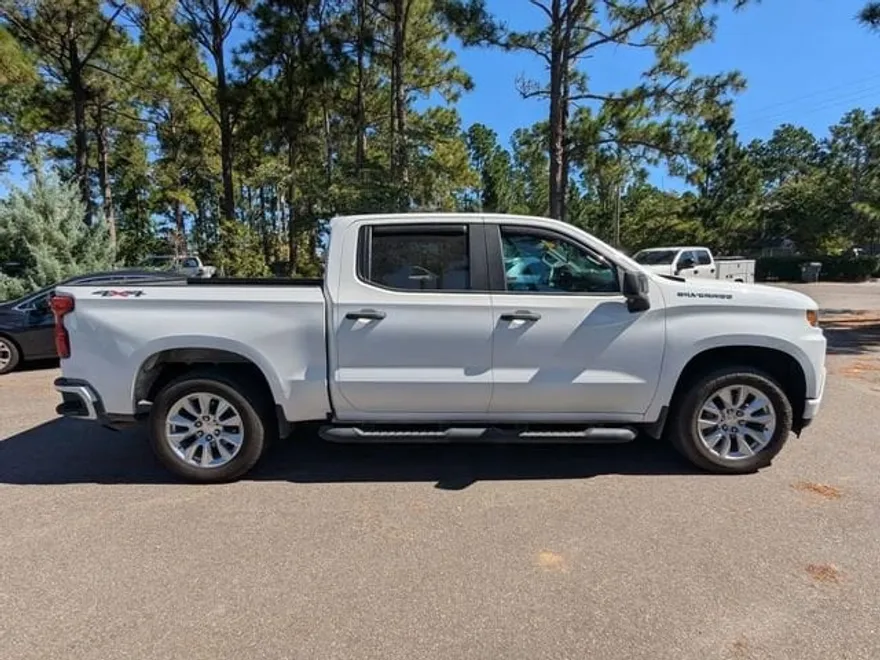 2021 Chevrolet Silverado 1500 Custom photo 1