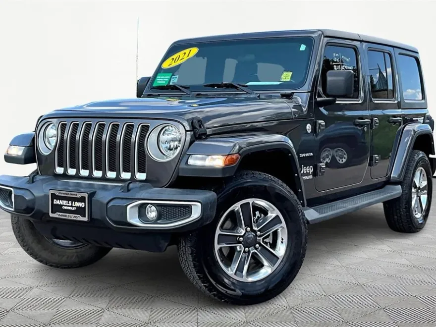 2021 Jeep Wrangler Unlimited Sahara photo 1