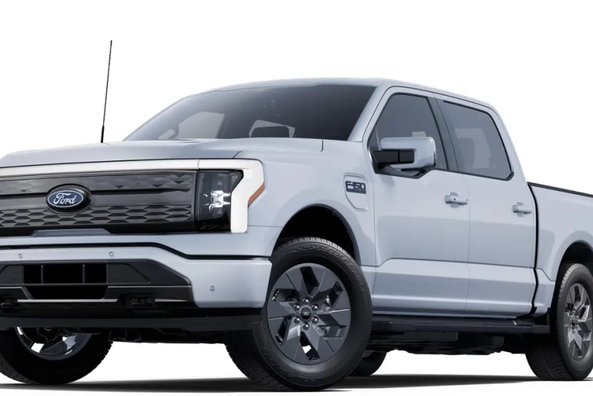 2025 Ford F-150 Lightning Lariat photo 1